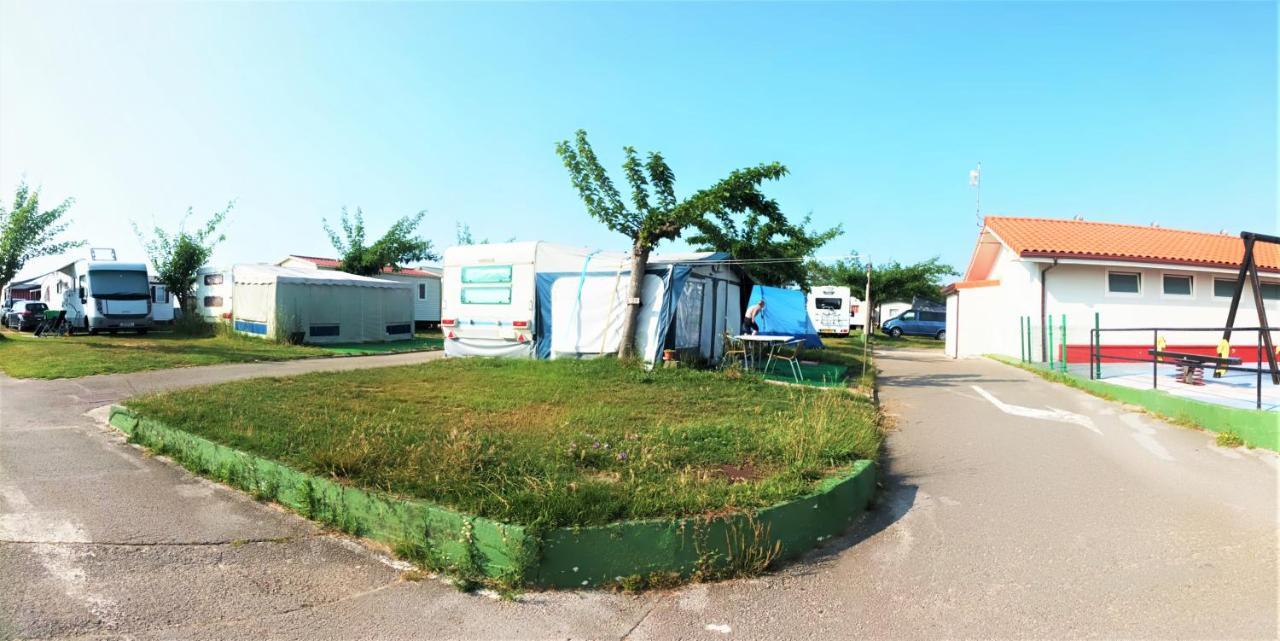Camping Derby ロレド エクステリア 写真